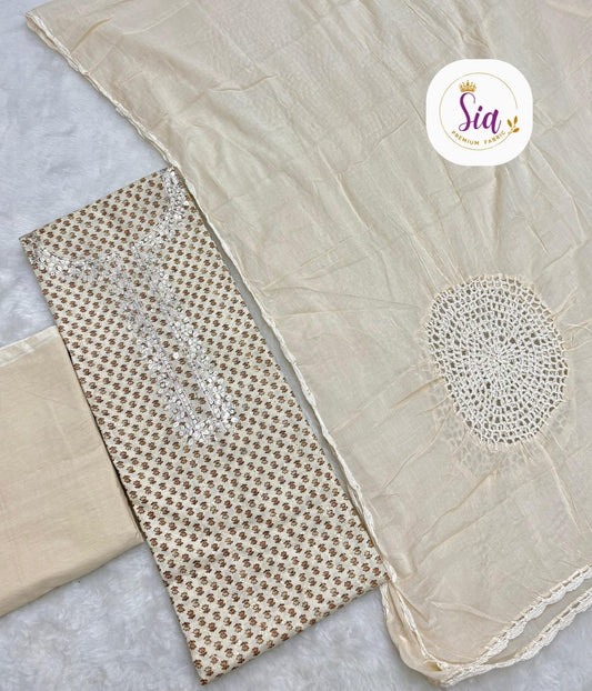 Heavy Crossio-work dupatta in soft pastel beige color