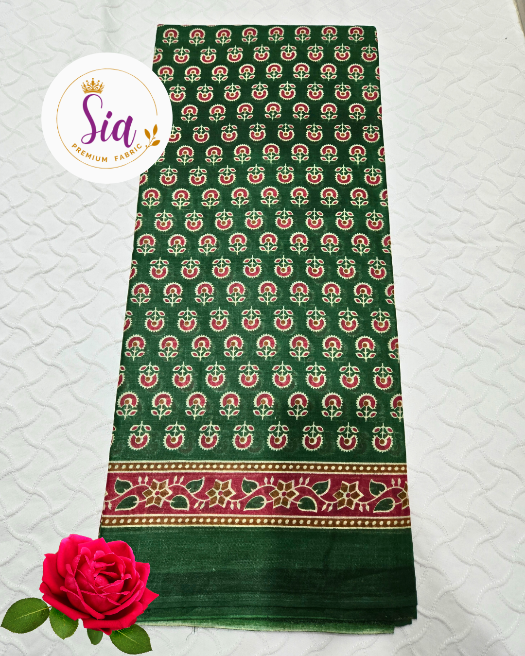 Dark Green simple cotton saree, with blouse piece